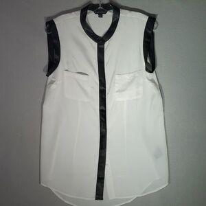 Rock & Republic White Blouse with Black Collar Trim